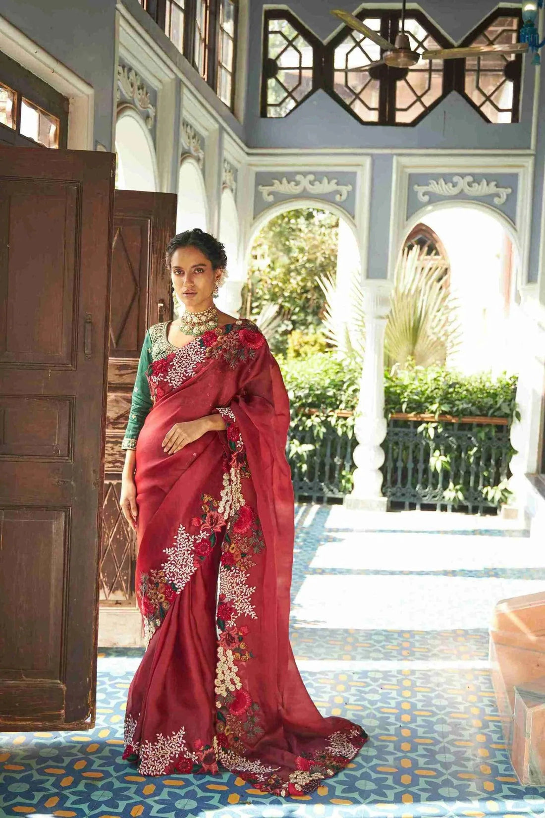 Look Elegant in an Organza Saree: A Timeless Indian Classic