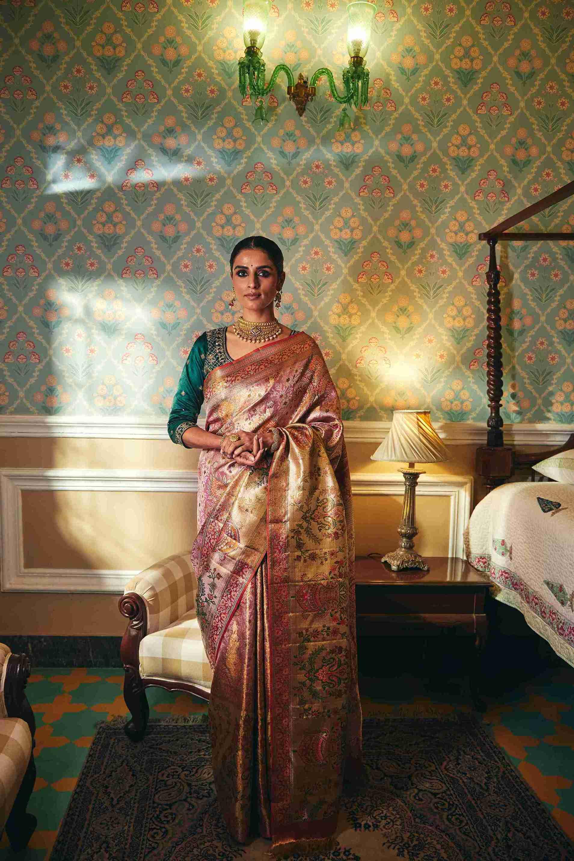 Kanjivaram Silk Saree Adorned with Golden Zari Weaving